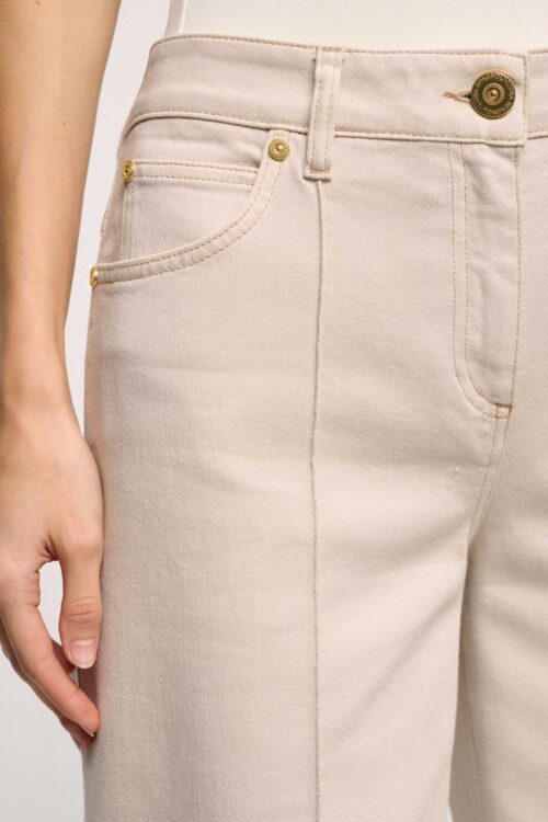 jeansy Luisa Spagnoli, wykonane z delikatnego denimu