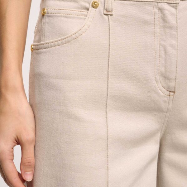 jeansy Luisa Spagnoli, wykonane z delikatnego denimu