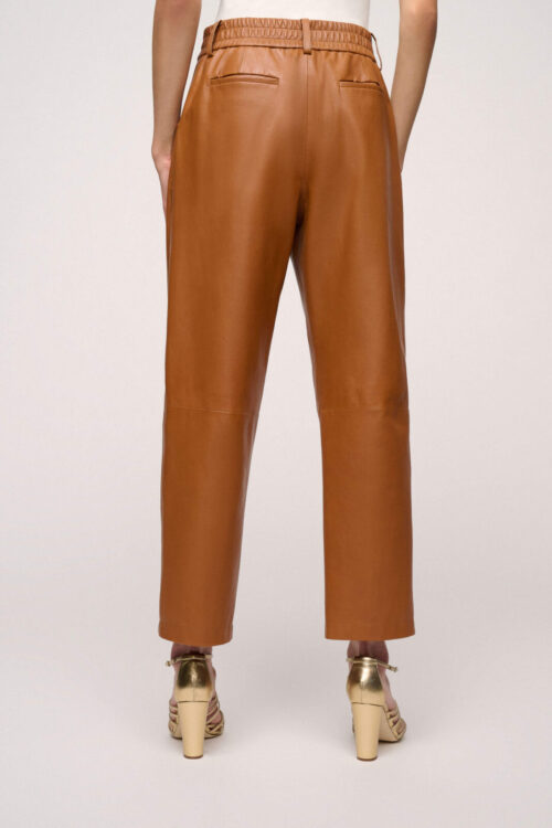 Skórzane spodnie AZIONE Luisa Spagnoli w nowoczesnym kroju