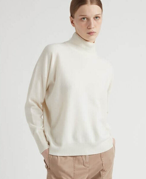 elegancki golf z wełny dziewiczej w kolorze ecru z delikatnym, minimalistycznym fasonem i długimi rękawami