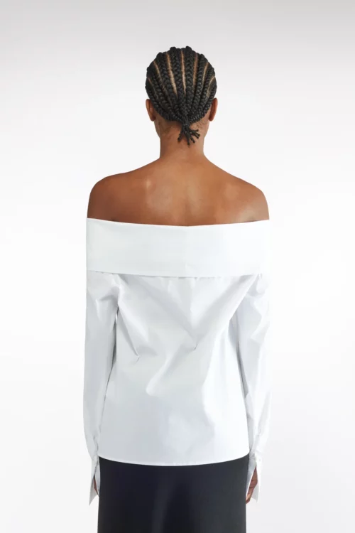 koszula z odkrytymi ramionami