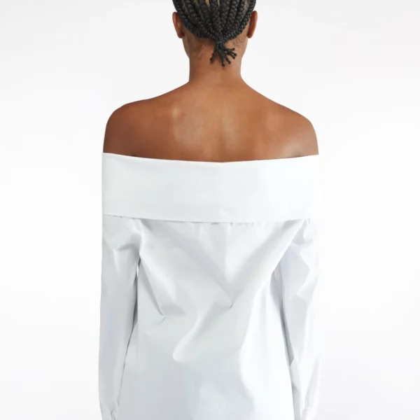 koszula z odkrytymi ramionami