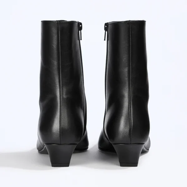 Botki Liviana Conti na niskim obcasie ze skóry cielęcej