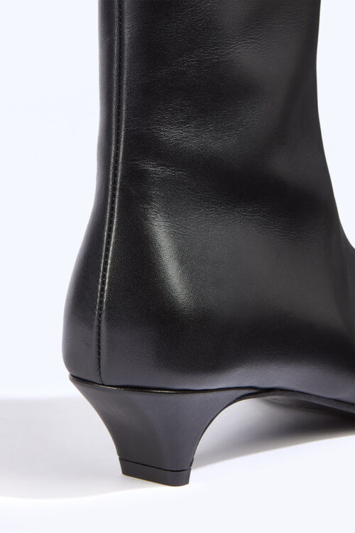 Botki Liviana Conti na niskim obcasie ze skóry cielęcej